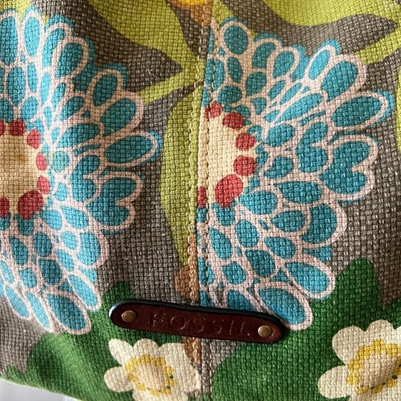 Fossil Canvas Multi-Pattern Shoulder Bag Medium - Picture 5 of 10